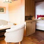 Haus Wandl Апартаменты Зеефельд в Тироле